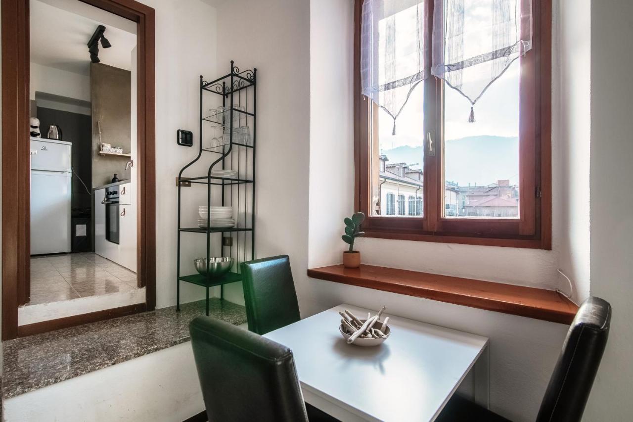 Apartment Piazza Roma By Quokka 360 - Historic Flat In The Centre Of Como Eksteriør bilde