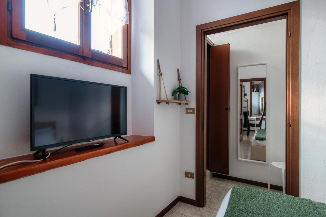 Apartment Piazza Roma By Quokka 360 - Historic Flat In The Centre Of Como Eksteriør bilde